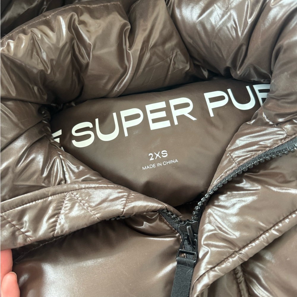 Aritzia The Super Puff™ Shorty - Hi-Gloss in Rich Mocha Brown XXS - Picture 9 of 9